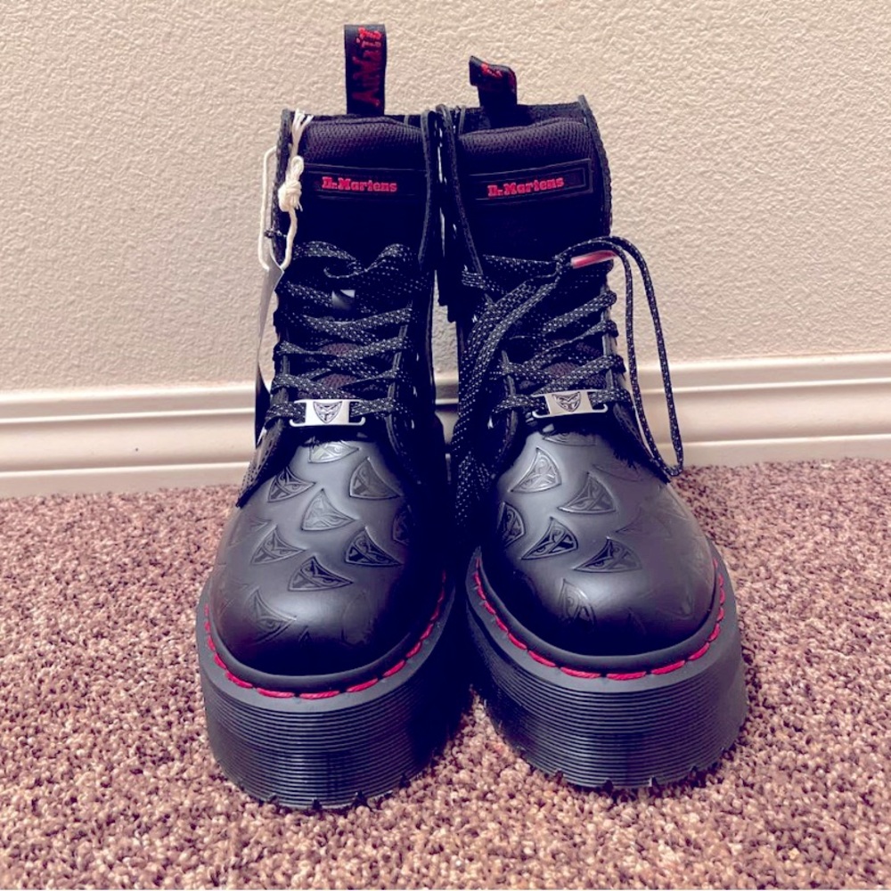 NEW IN BOX Doc Marten’s Limited Edition Blade Runner Anniversary Platform Boots